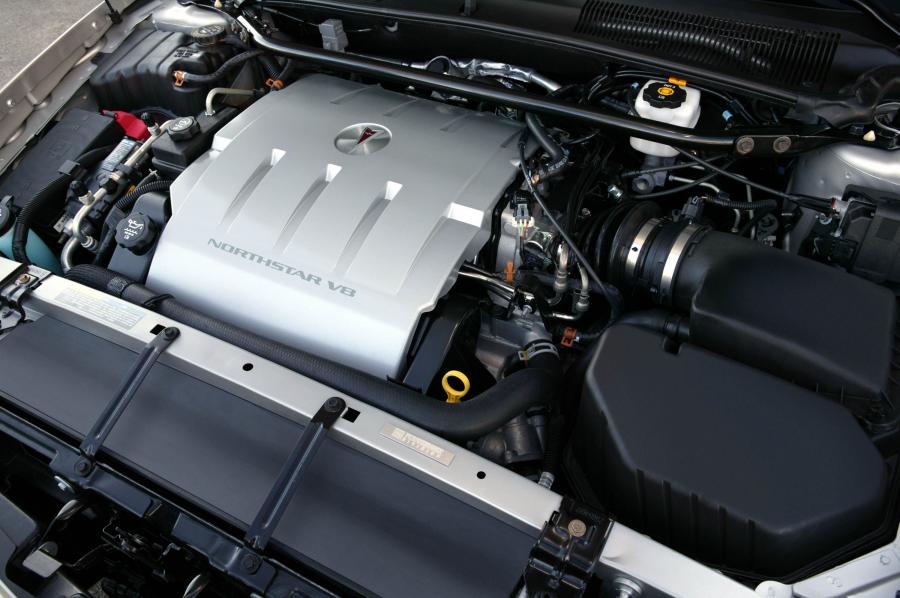  Pontiac Bonneville GXP 2004 года  (фото 11 из 26)